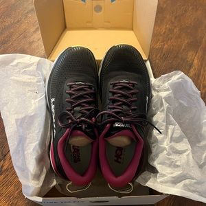 Hoka Bondi 7 Tennis Shoe